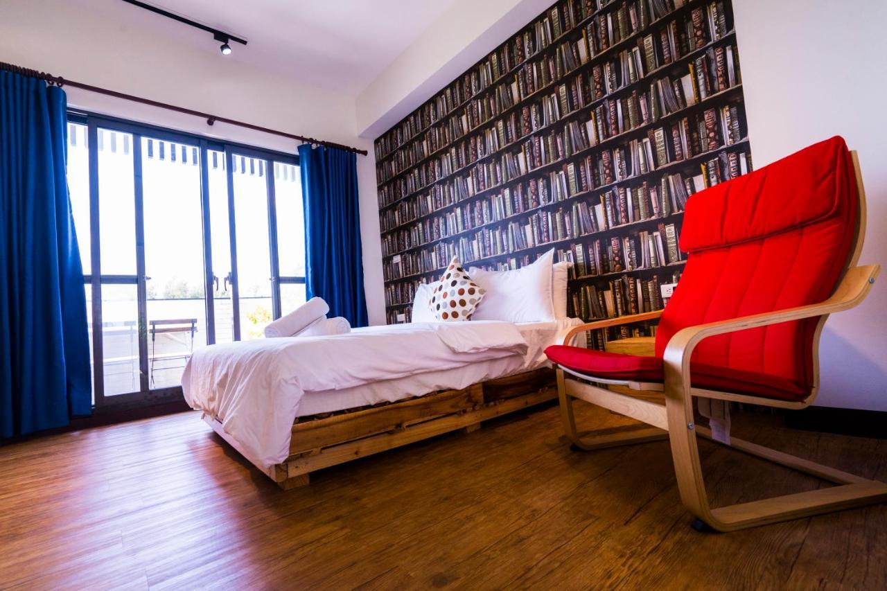 黑琵軼棧湖濱旅宿 K&B Happy Hostel Тайнань Экстерьер фото