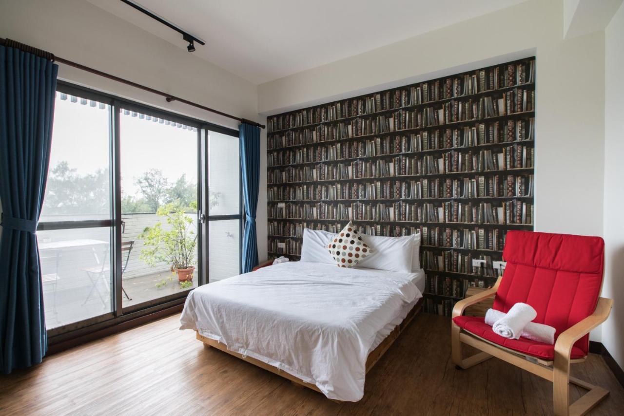 黑琵軼棧湖濱旅宿 K&B Happy Hostel Тайнань Экстерьер фото
