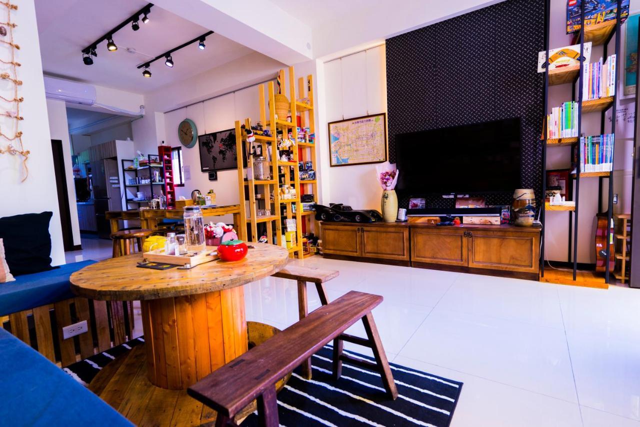 黑琵軼棧湖濱旅宿 K&B Happy Hostel Тайнань Экстерьер фото