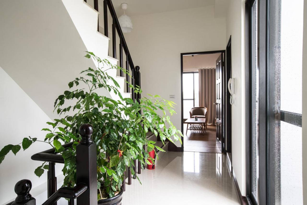 黑琵軼棧湖濱旅宿 K&B Happy Hostel Тайнань Экстерьер фото