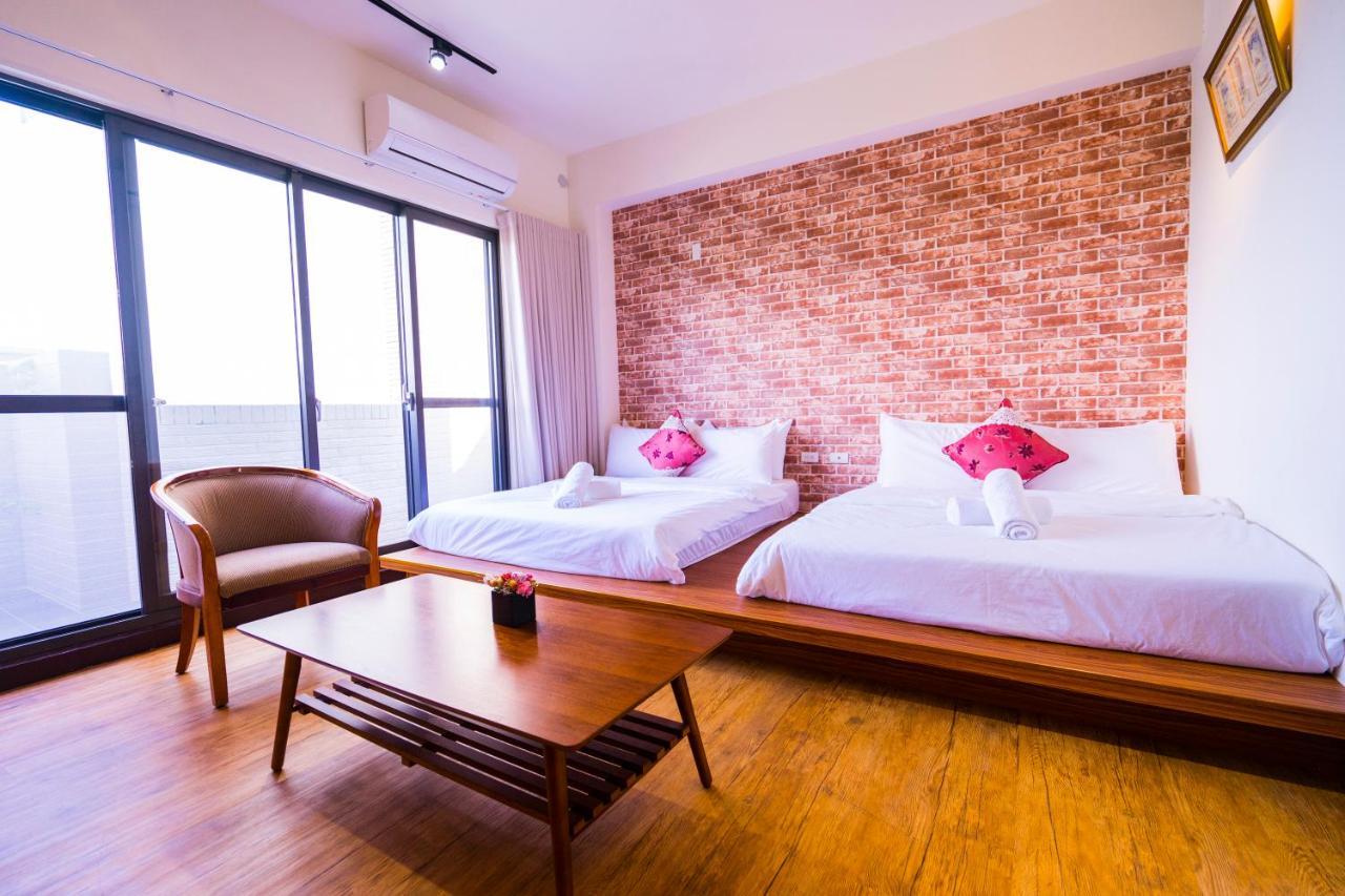 黑琵軼棧湖濱旅宿 K&B Happy Hostel Тайнань Экстерьер фото