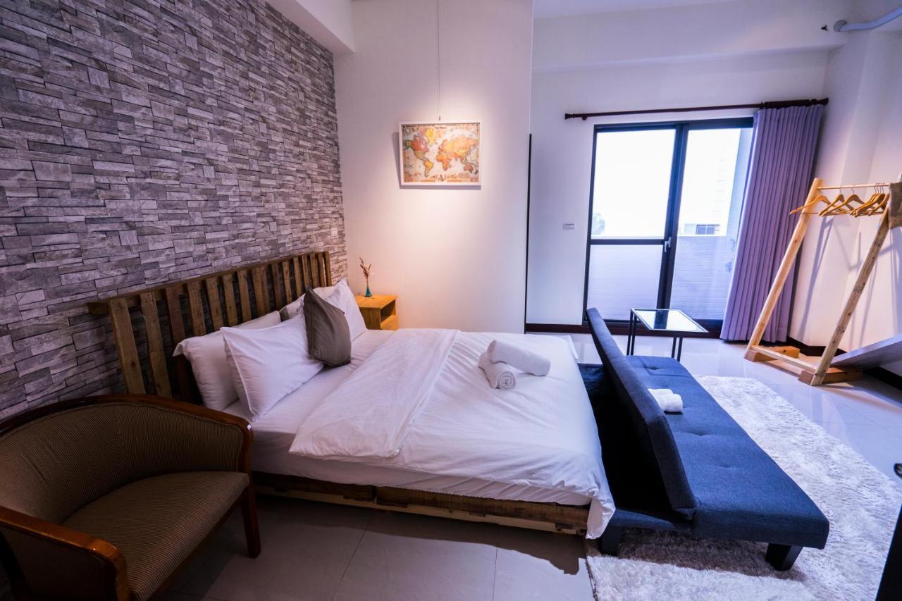 黑琵軼棧湖濱旅宿 K&B Happy Hostel Тайнань Экстерьер фото