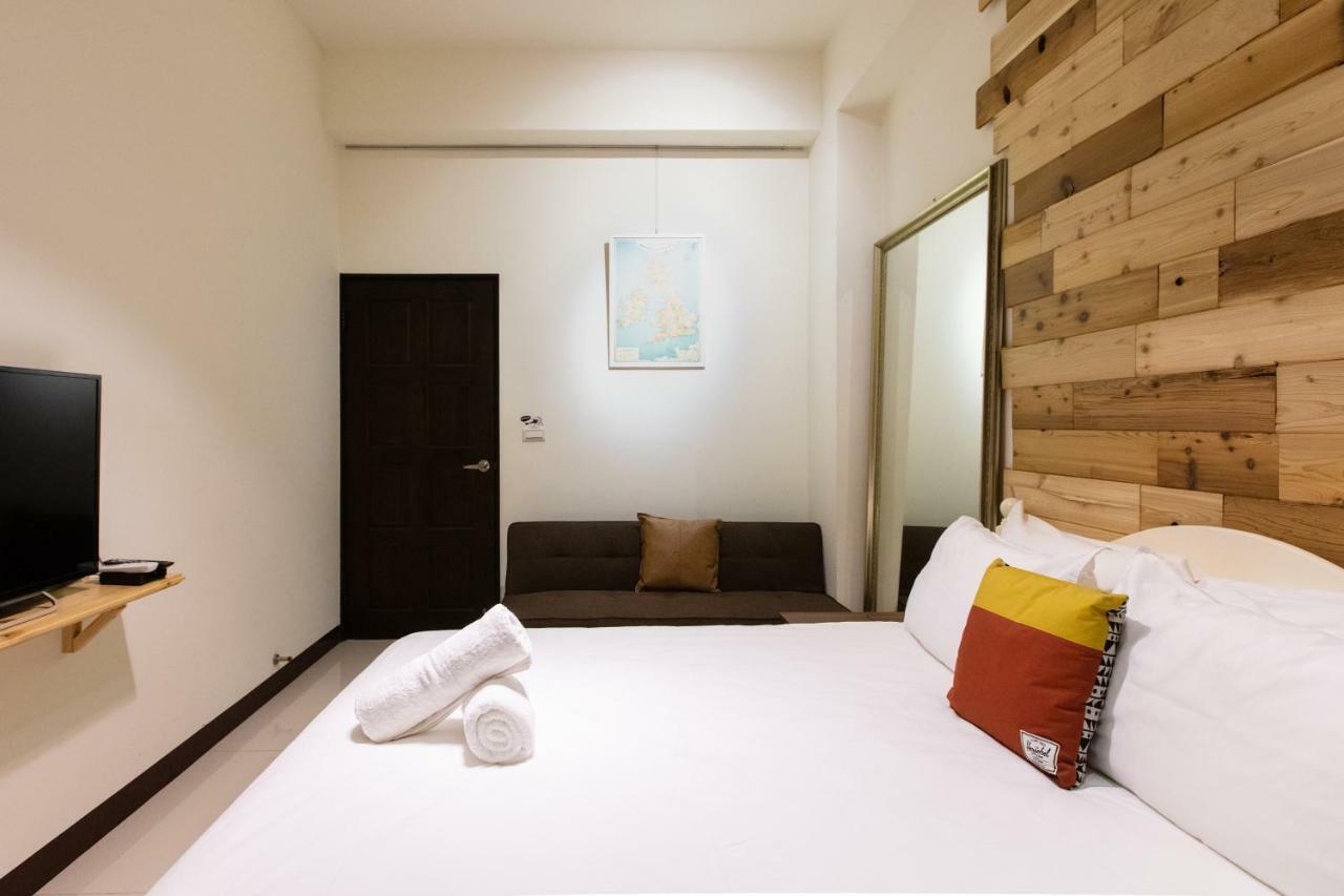 黑琵軼棧湖濱旅宿 K&B Happy Hostel Тайнань Экстерьер фото